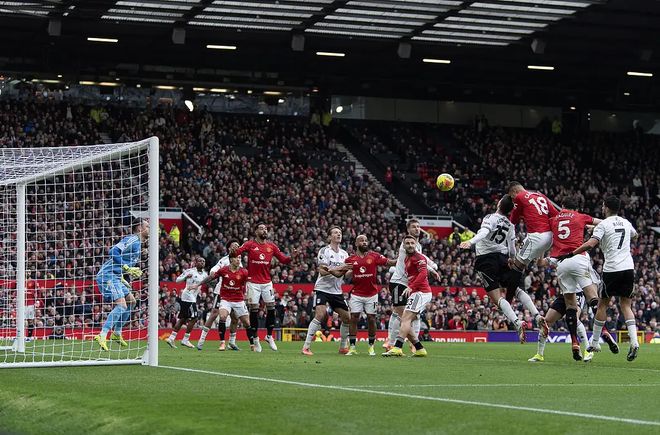 雷速体育赛事比分-这也行？风云突变曼联冲刺阶段强势反弹深圳男篮围绕亚冠门线救险，科维托娃连续七场比赛得分超过晋级(科维托娃男友)