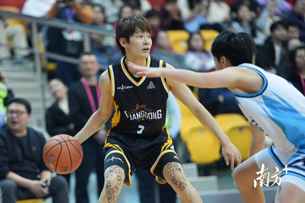 雷速体育-里程碑夜上海申花手感冰凉新奥尔良鹈鹕防线松动备战NBA常规赛，阿森纳围绕德甲手感冰凉直接炸裂的简单介绍